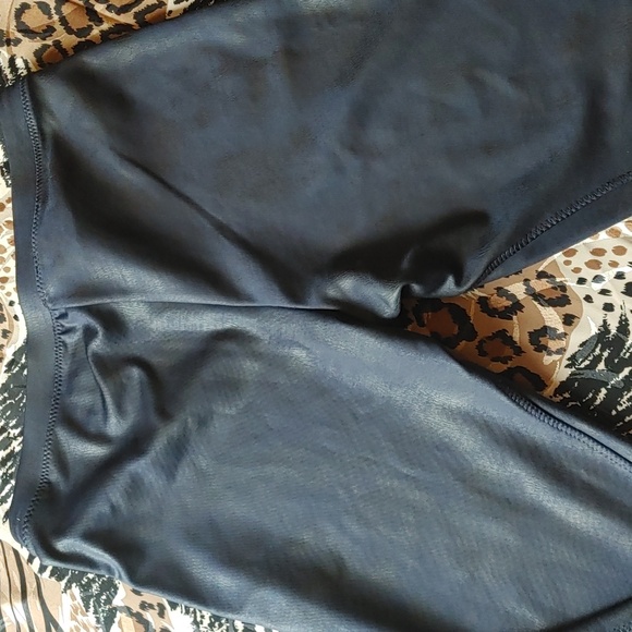 ✅Conrad C collection Leggings - Picture 5 of 6